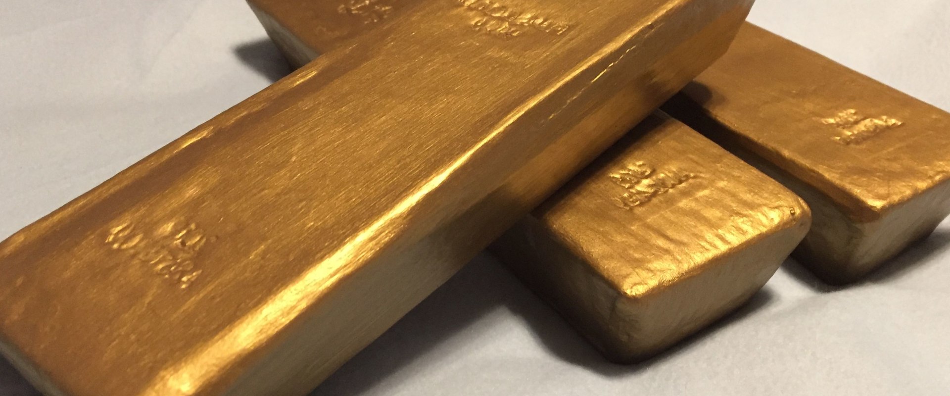 Do all gold bars have serial numbers?
